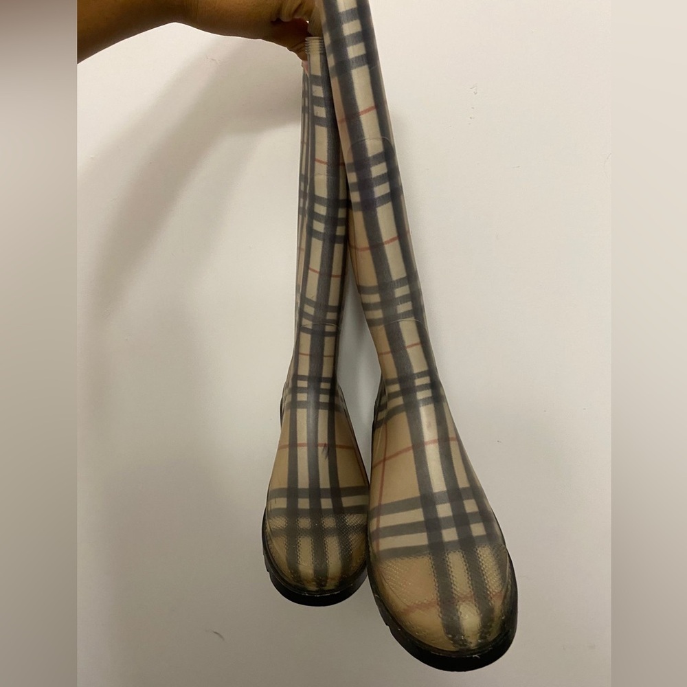 Burberry Black Sole Boots